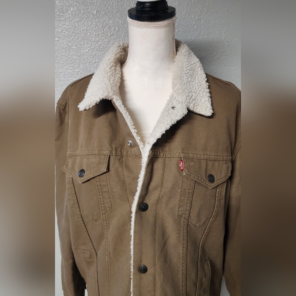 Levi's - Picture 4 of 8